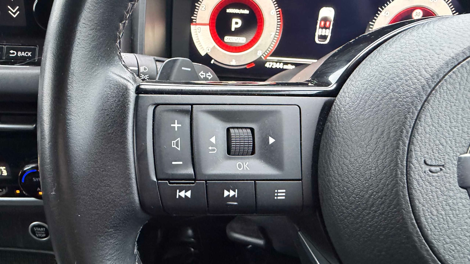 Used Nissan Qashqai for sale - 77860013: Photo 18