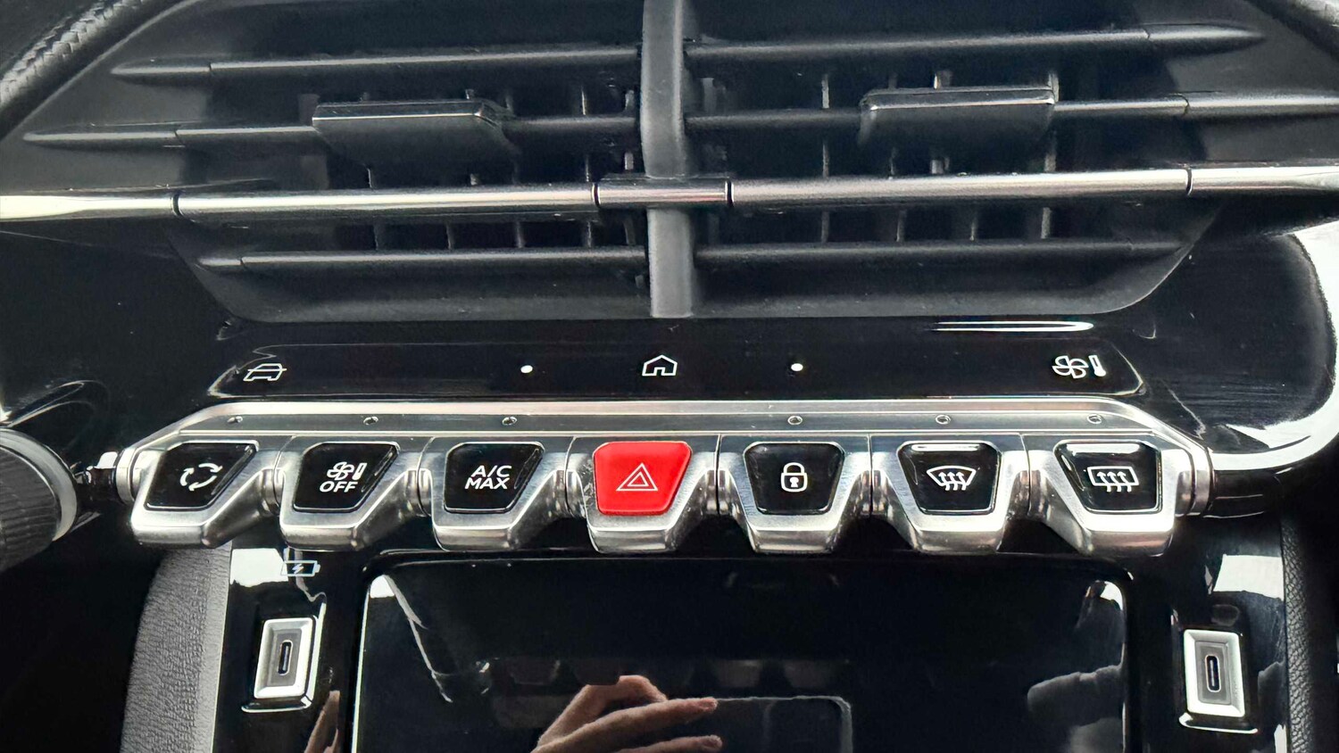 Used Peugeot 2008 for sale - 77860494: Photo 23