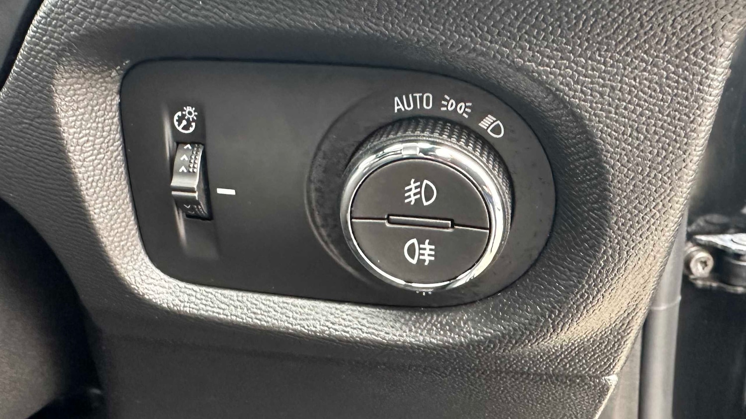 Used Vauxhall Corsa for sale - 77858814: Photo 17