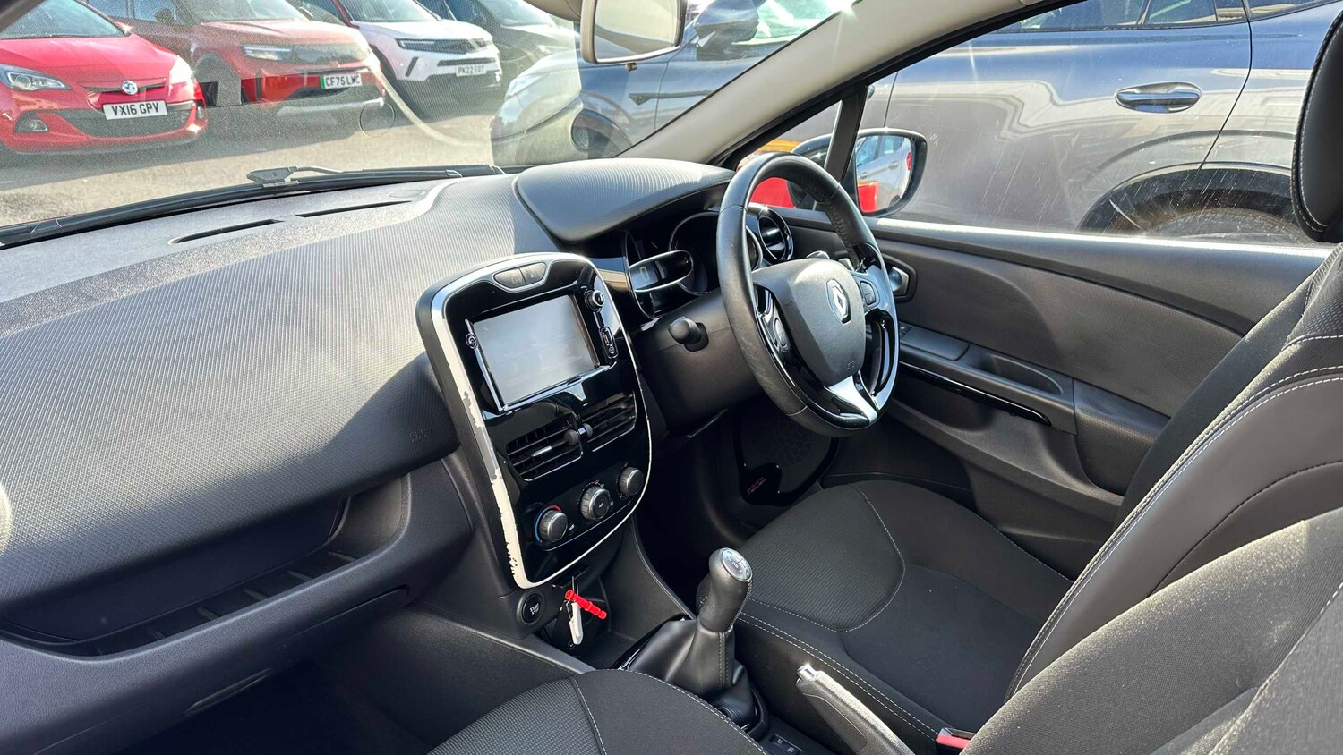 Used Renault Clio 2016 for sale - 77859655: Photo 8