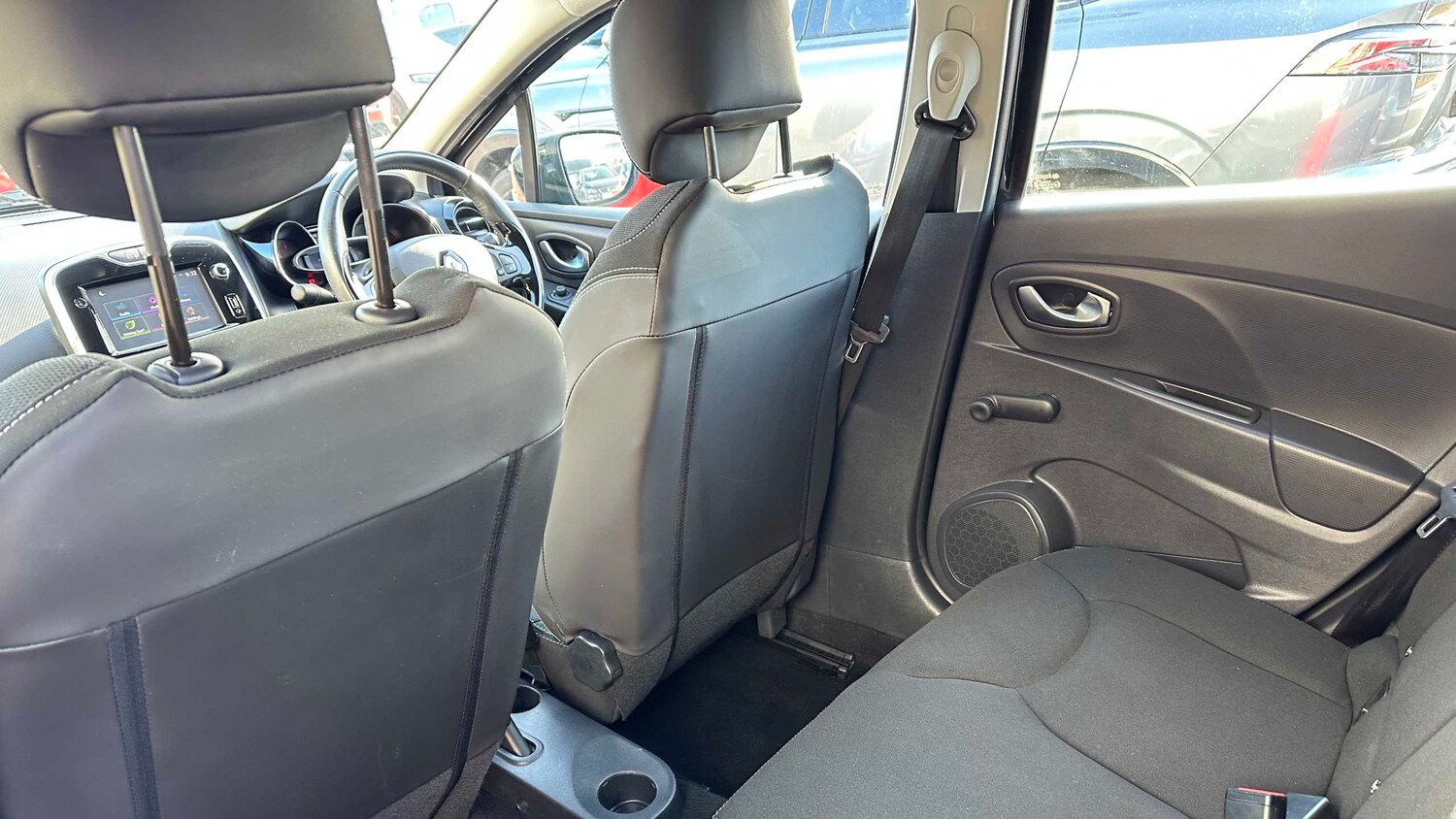 Used Renault Clio 2016 for sale - 77859655: Photo 9