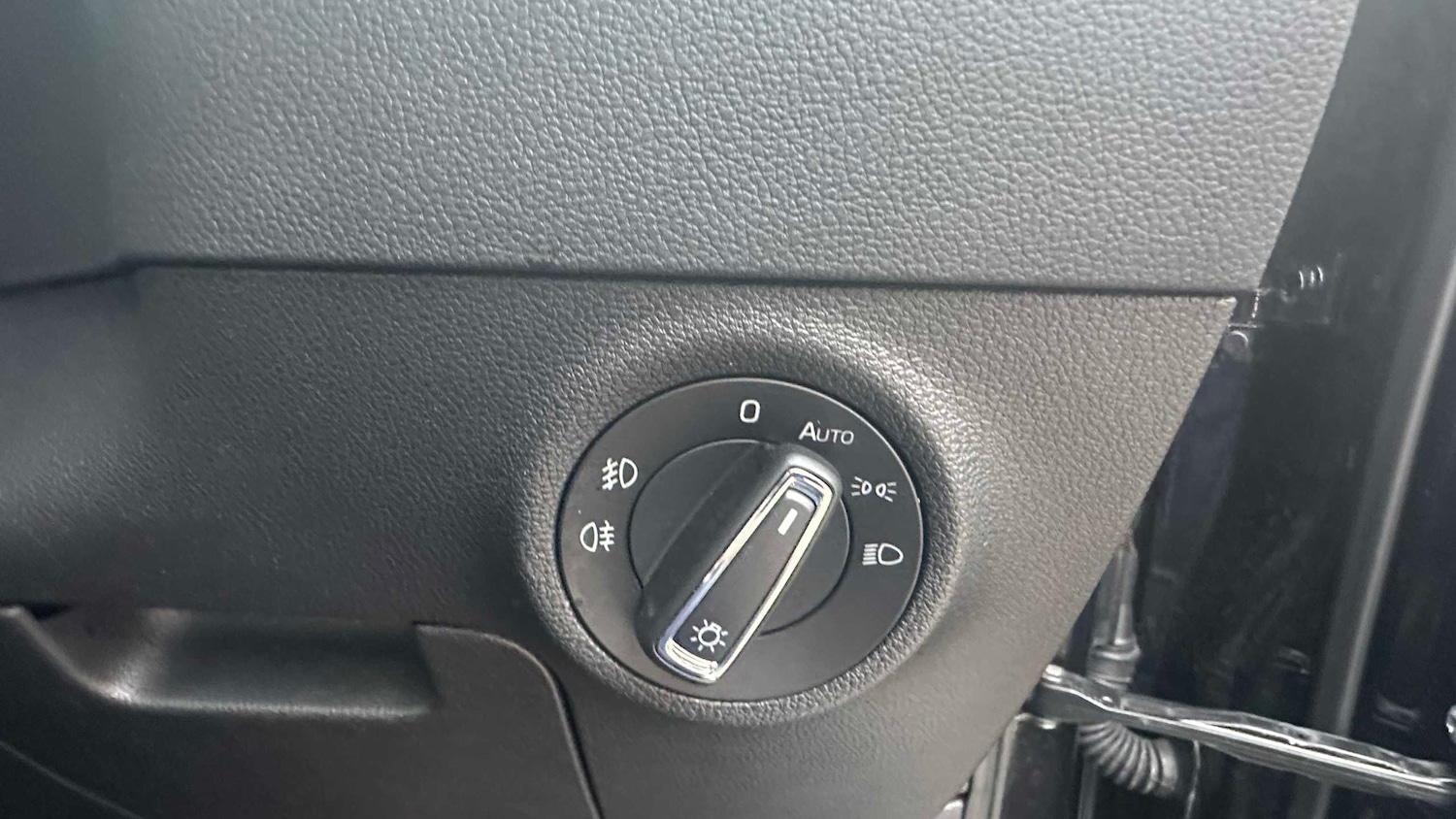 Used Skoda Karoq 2024 for sale - 77960977: Photo 12