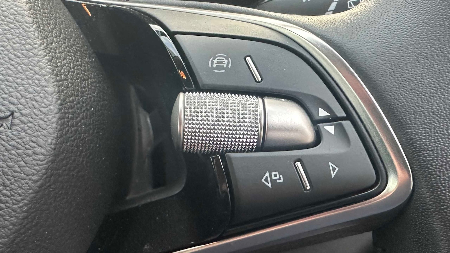 Used Skoda Karoq 2024 for sale - 77960977: Photo 15