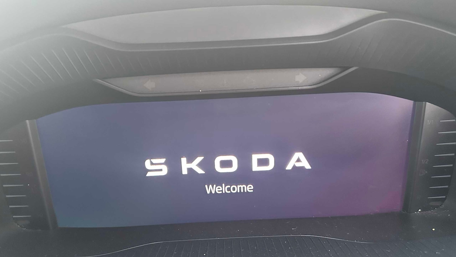 Used Skoda Karoq 2024 for sale - 77960977: Photo 16