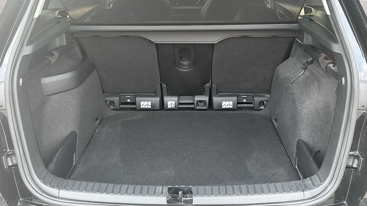 Used Skoda Karoq 2024 for sale - 77960977: Photo 6