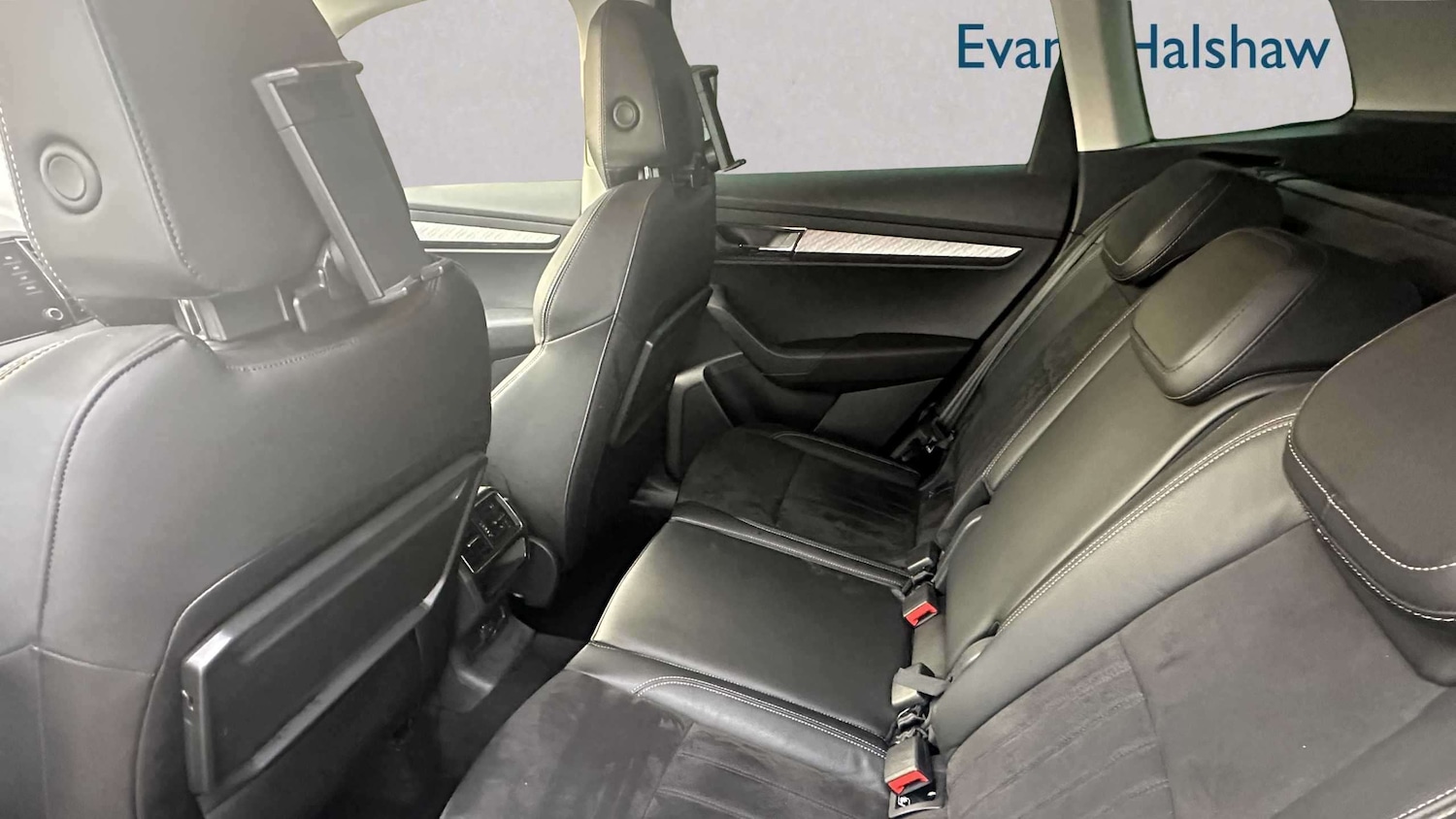 Used Skoda Karoq 2024 for sale - 77960977: Photo 7