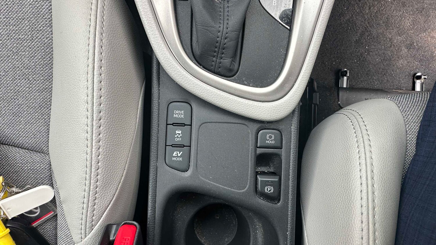 Used Toyota Yaris 2024 for sale - 77859141: Photo 17