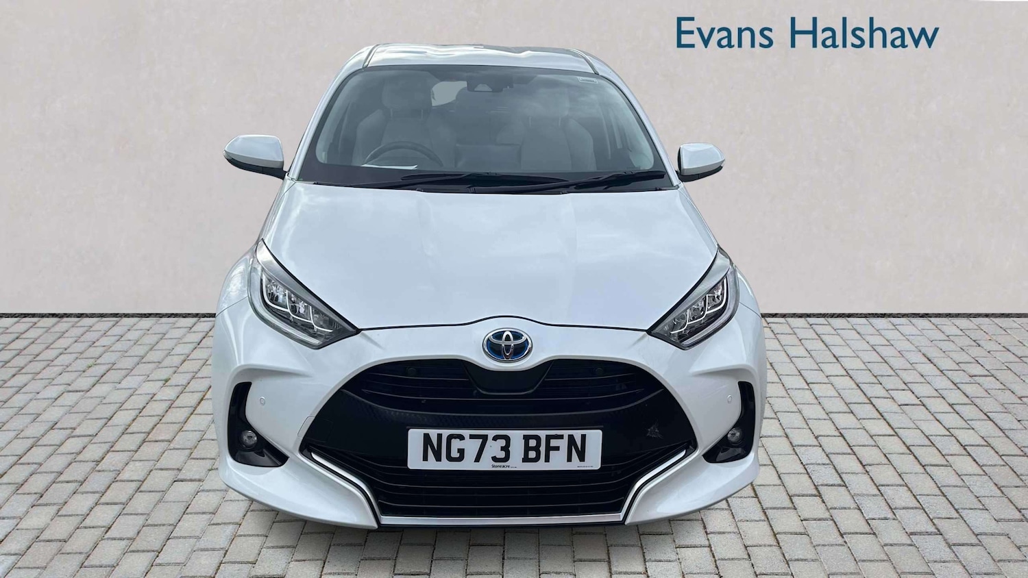 Used Toyota Yaris 2024 for sale - 77859141: Photo 2