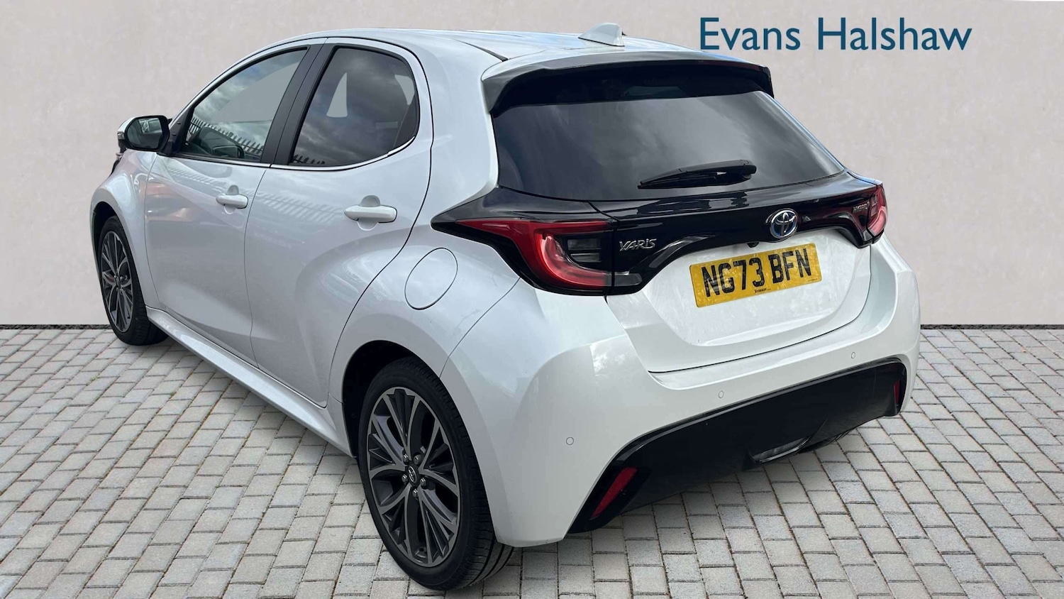 Used Toyota Yaris 2024 for sale - 77859141: Photo 4