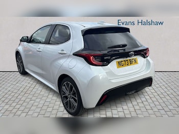 Used Toyota Yaris 2024 for sale - 77859141: Photo