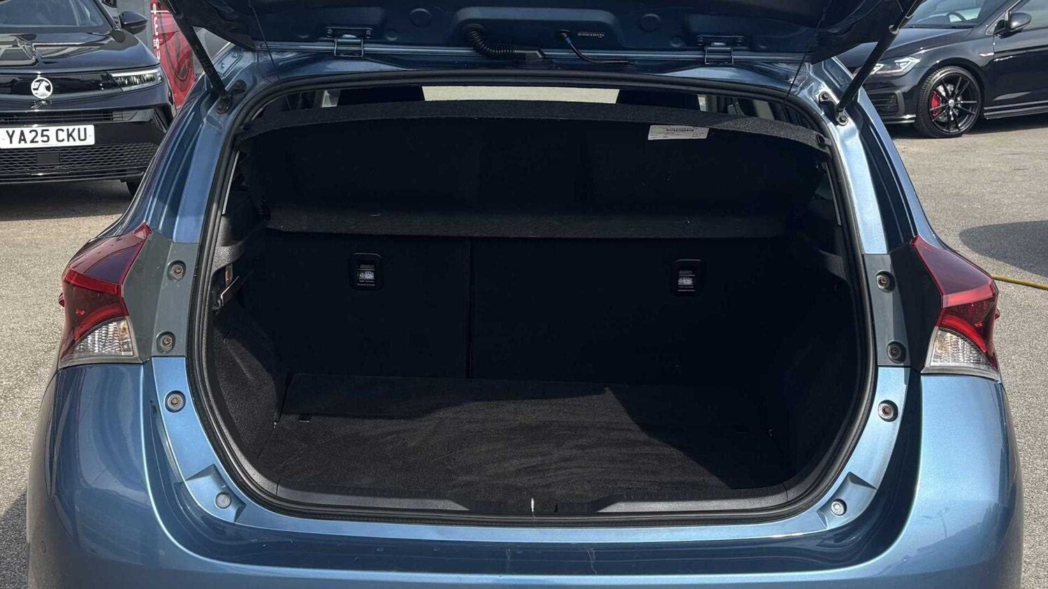 Used Toyota Auris for sale - 77857466: Photo 13