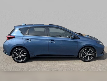 Used Toyota Auris 2018 for sale - 77857466: Photo