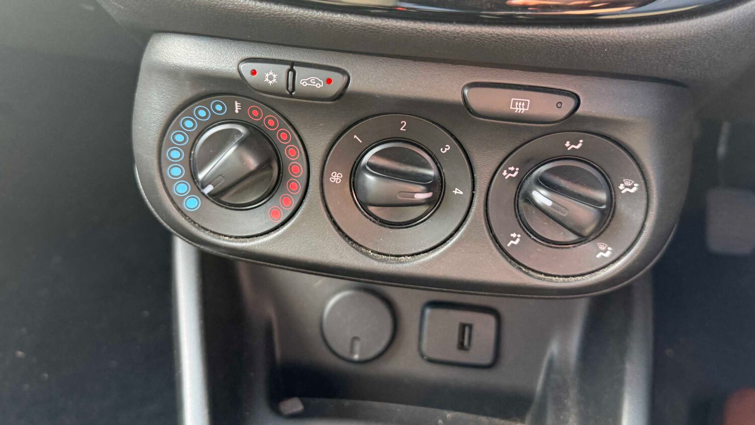 Used Vauxhall Corsa for sale - 78104514: Photo 22