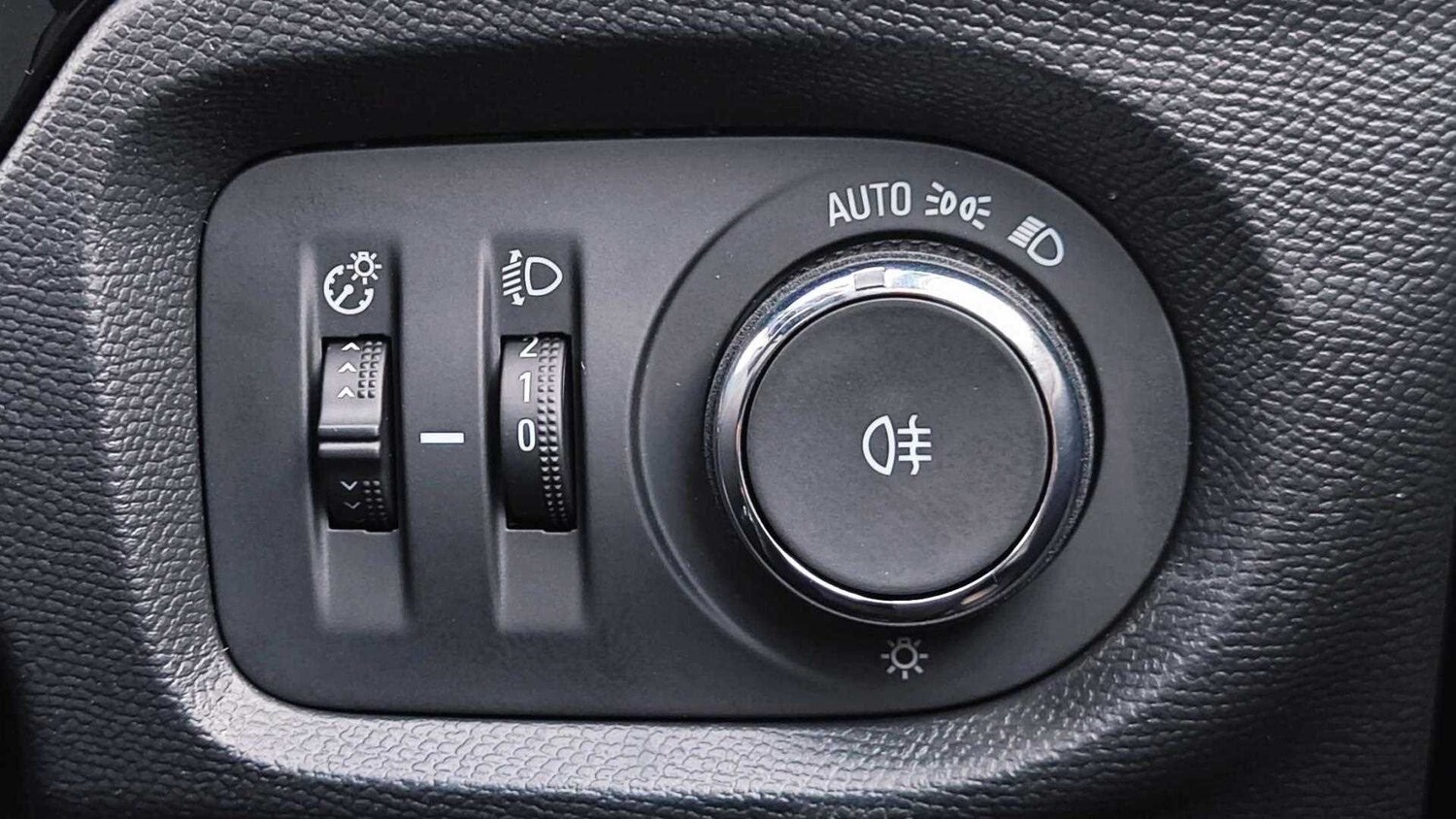 Used Vauxhall Corsa for sale - 77858541: Photo 34