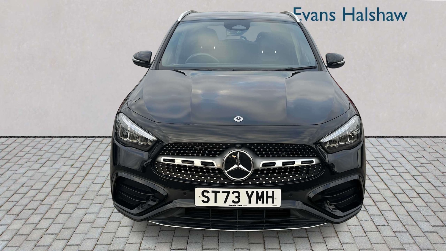 Used Mercedes-Benz GLA 2023 for sale - 77960925: Photo 2