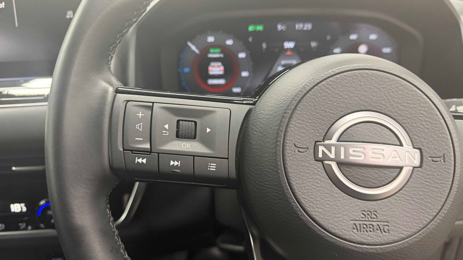 Used Nissan Qashqai for sale - 77859836: Photo 15