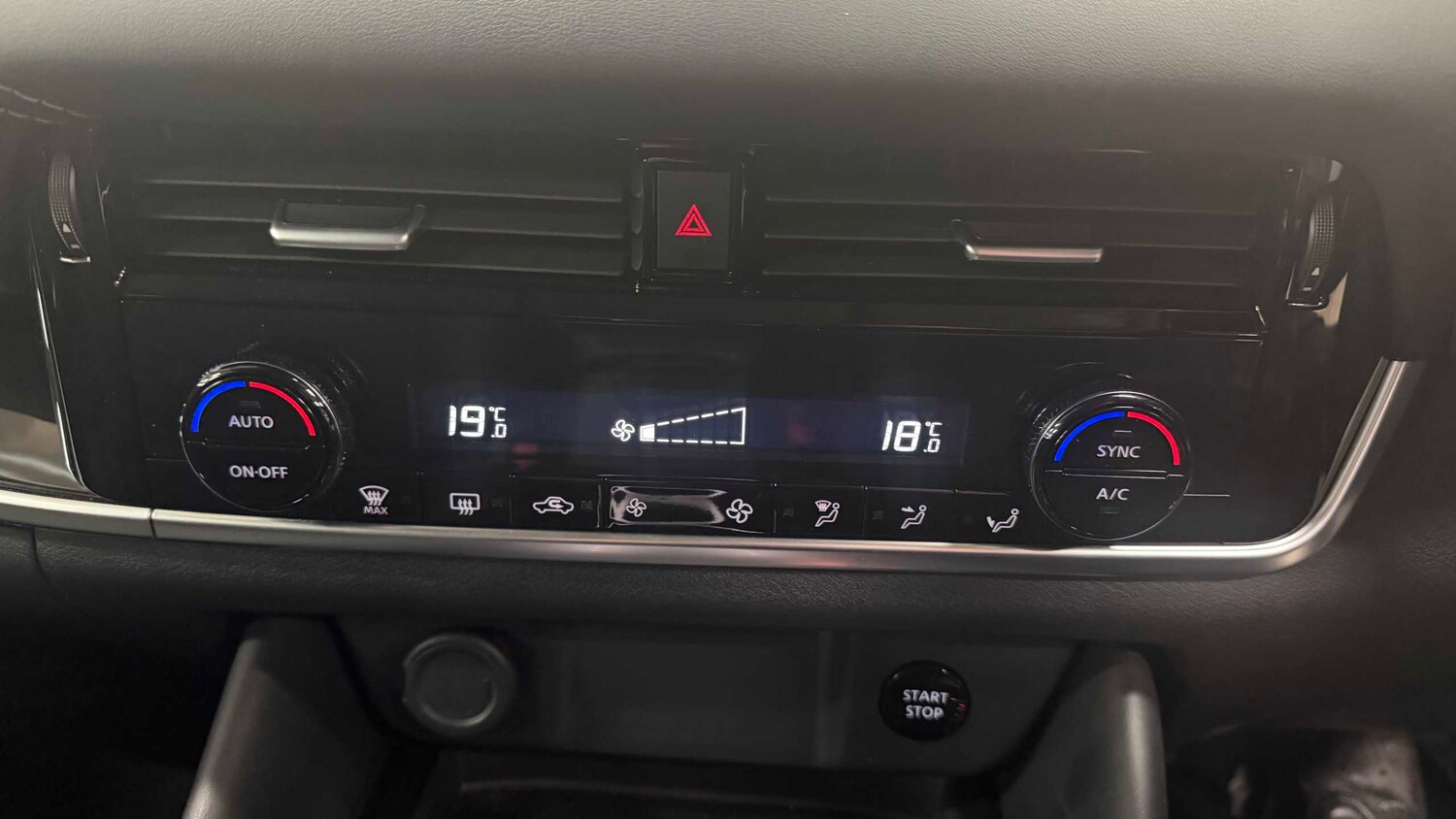 Used Nissan Qashqai for sale - 77859836: Photo 21