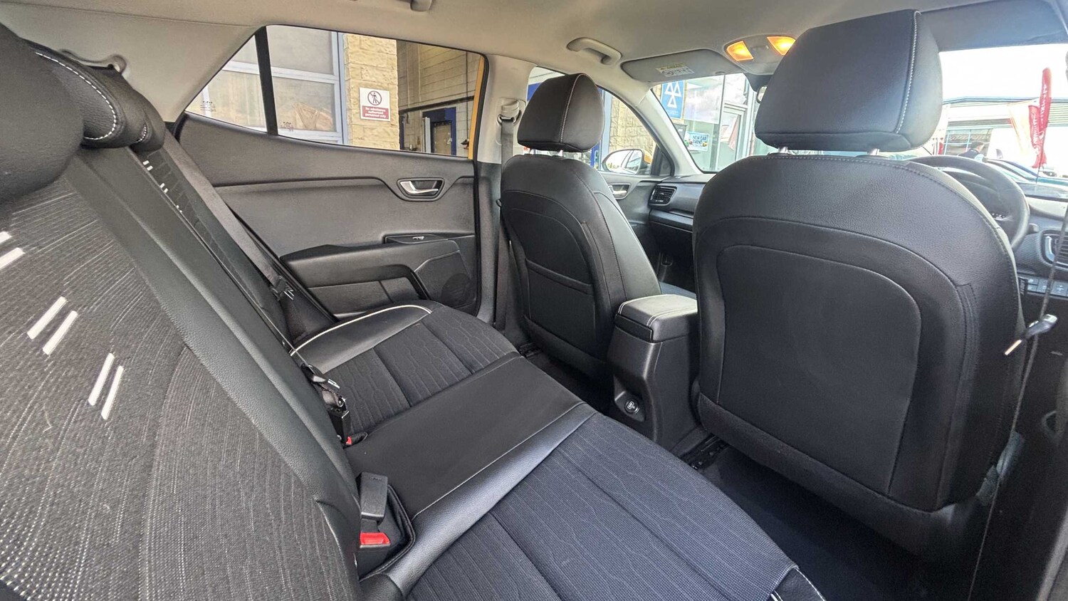 Used Kia Stonic for sale - 77858319: Photo 15