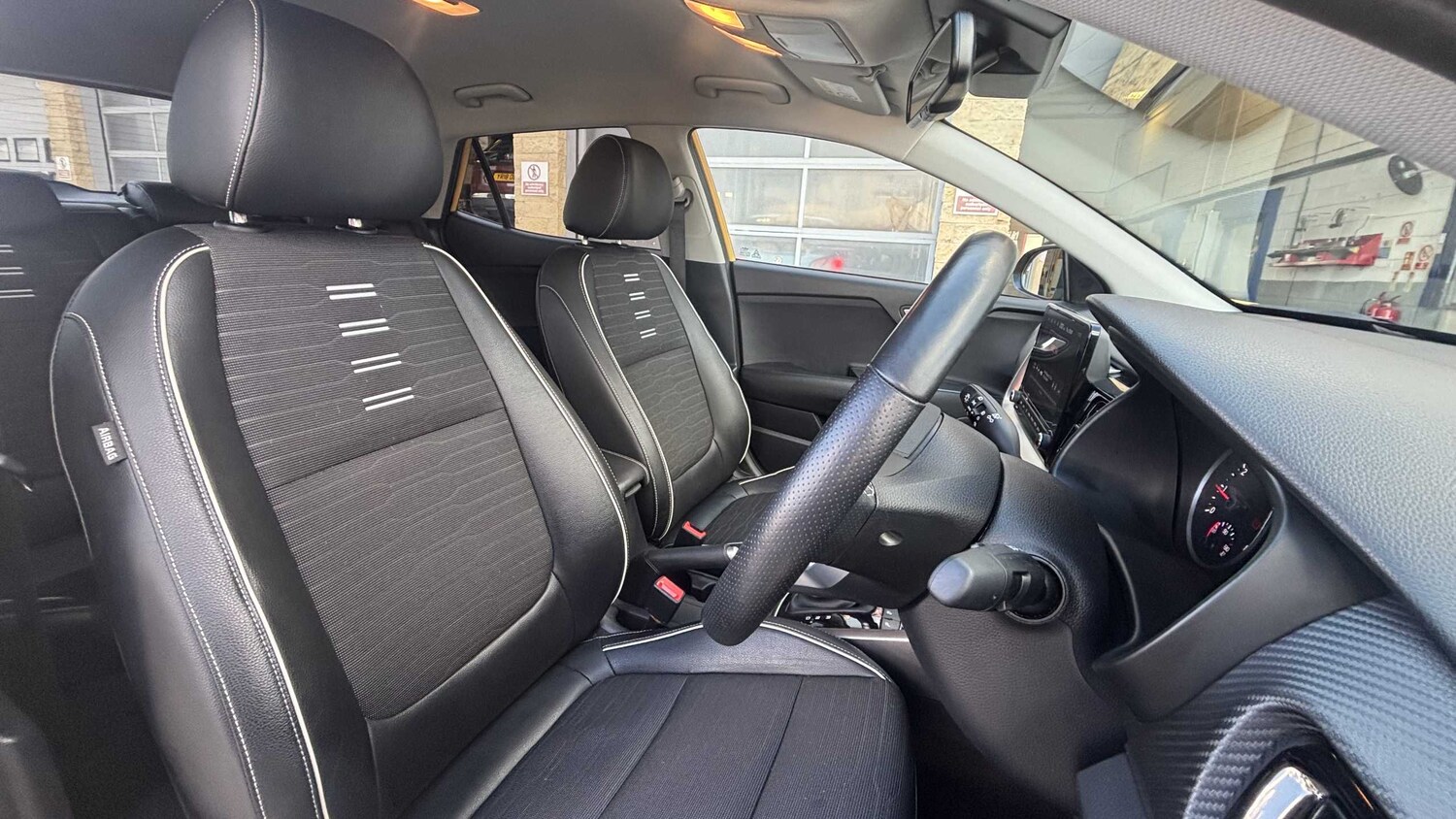 Used Kia Stonic for sale - 77858319: Photo 18