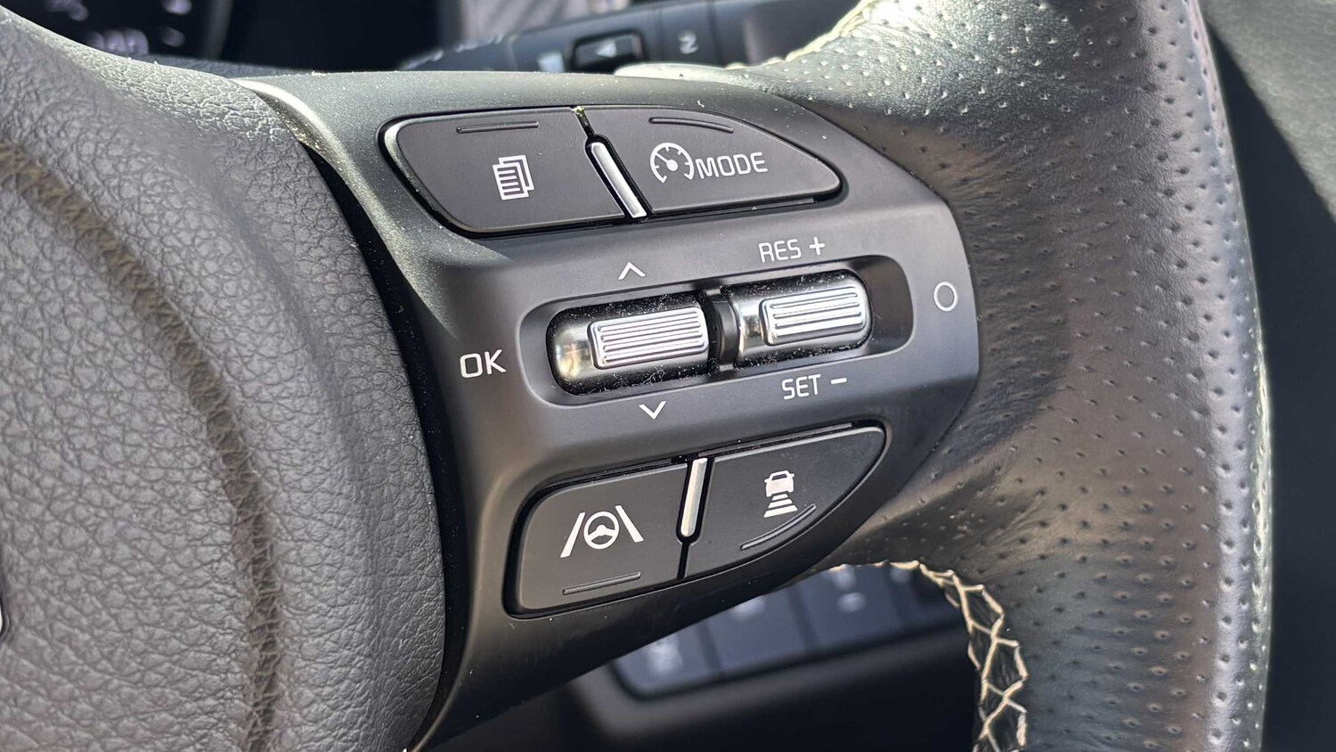 Used Kia Stonic for sale - 77858319: Photo 23