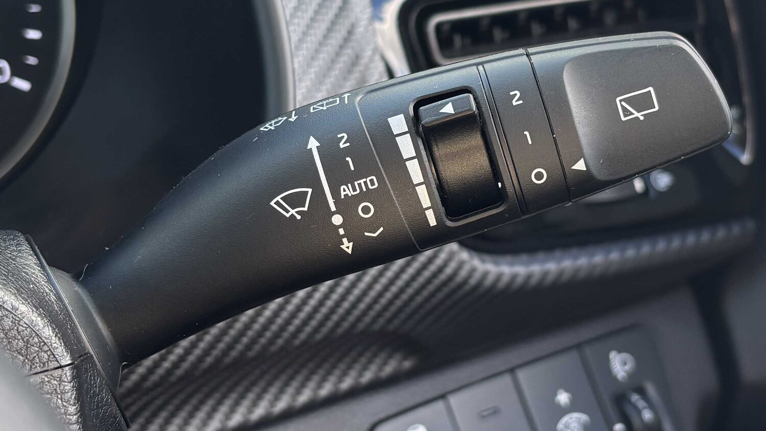 Used Kia Stonic for sale - 77858319: Photo 25