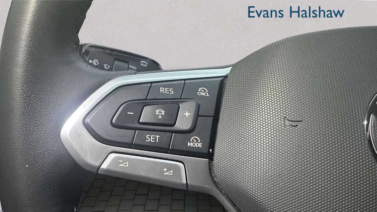 Used Volkswagen Tiguan for sale - 77859834: Photo 12