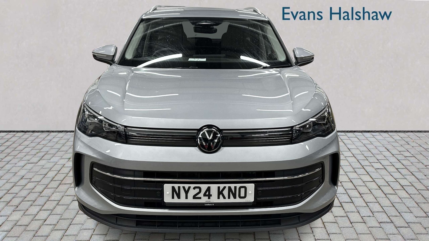 Used Volkswagen Tiguan for sale - 77859834: Photo 2