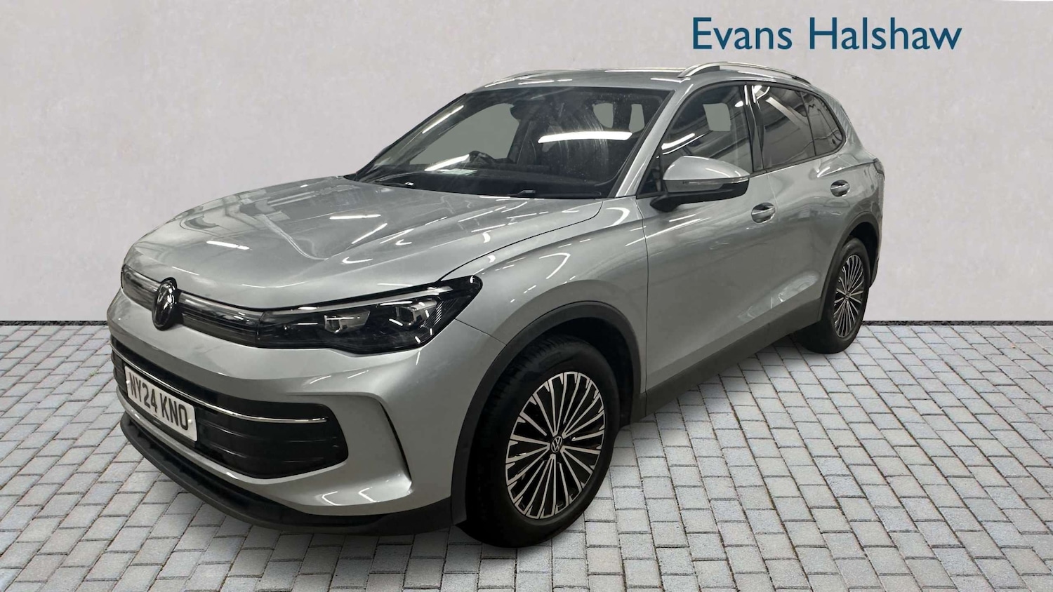 Used Volkswagen Tiguan for sale - 77859834: Photo 3