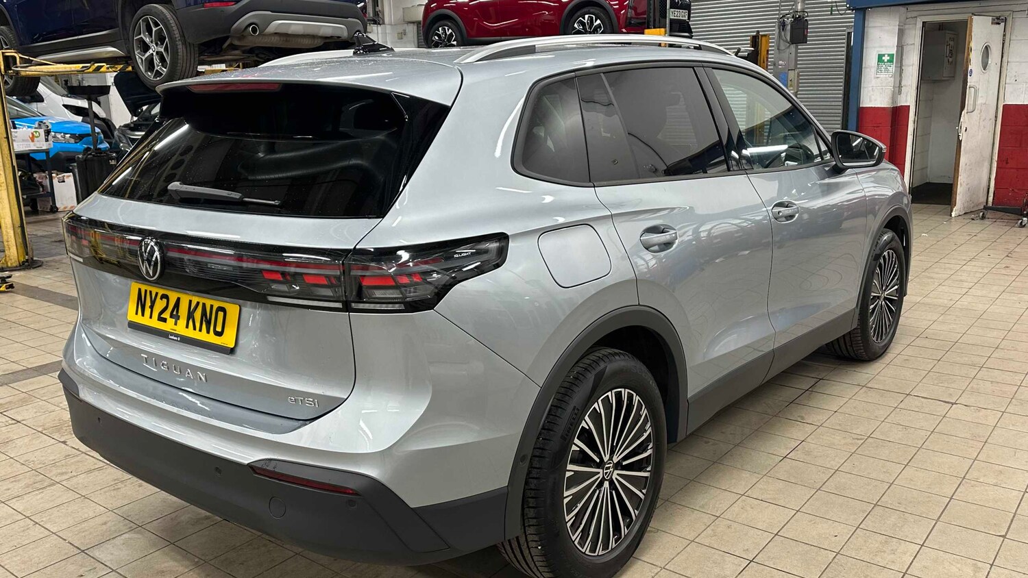 Used Volkswagen Tiguan for sale - 77859834: Photo 8