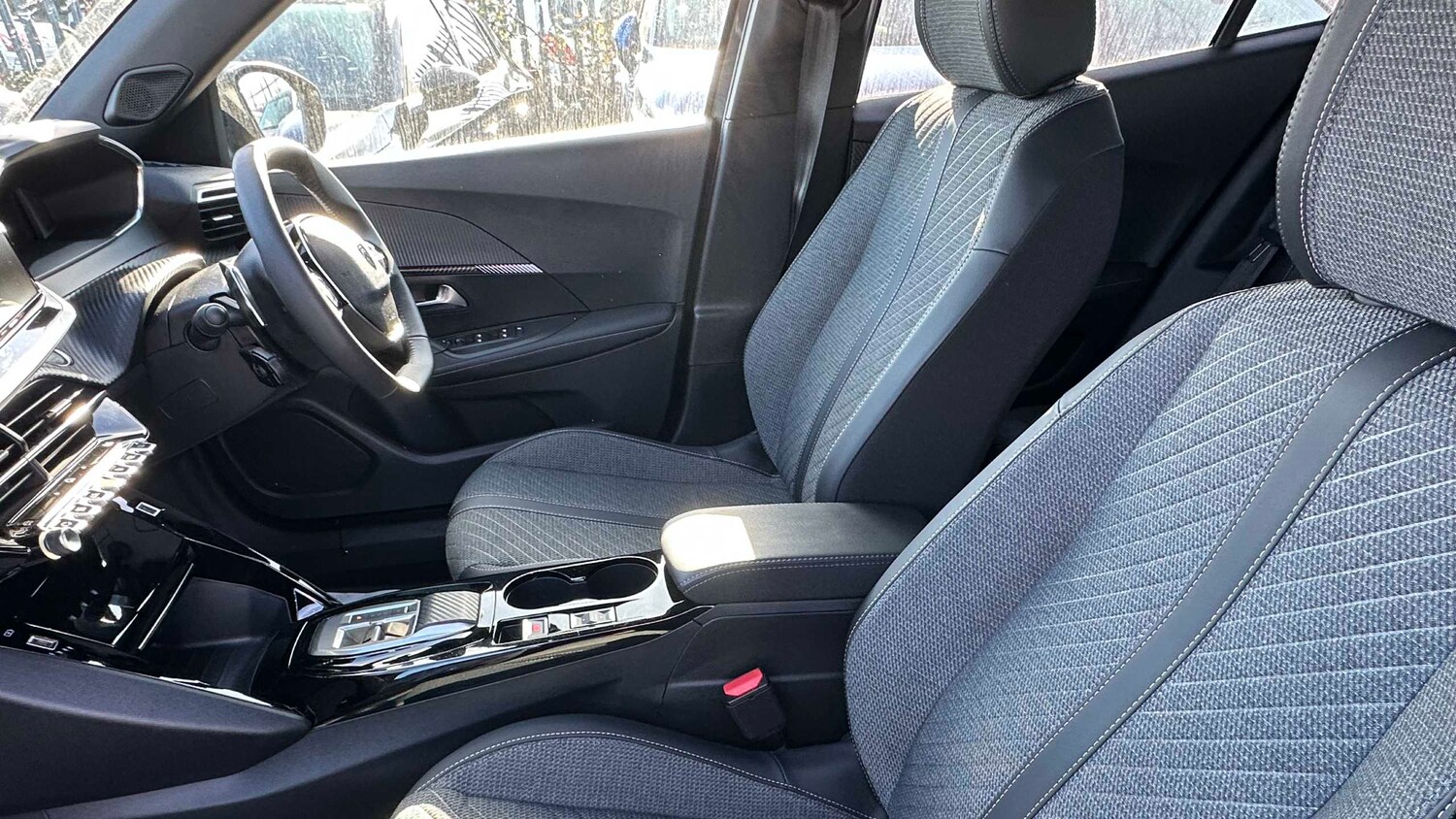 Used Peugeot 2008 2025 for sale - 77859348: Photo 18