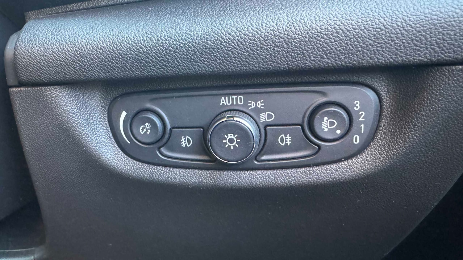 Used Vauxhall Insignia for sale - 77857112: Photo 25