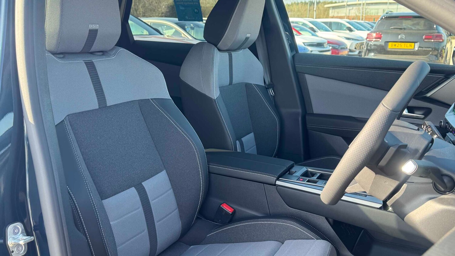 Used Vauxhall Grandland for sale - 77856817: Photo 8