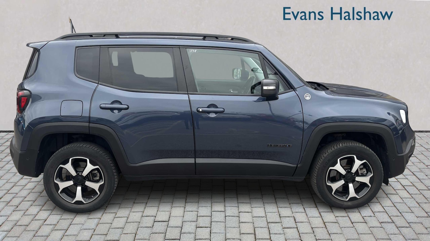 Used Jeep Renegade 2021 for sale - 77857688: Photo 2