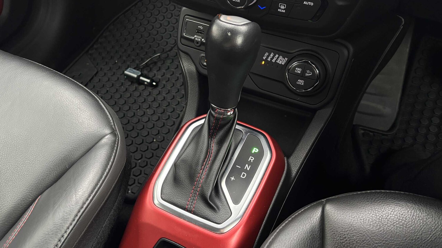 Used Jeep Renegade 2021 for sale - 77857688: Photo 32