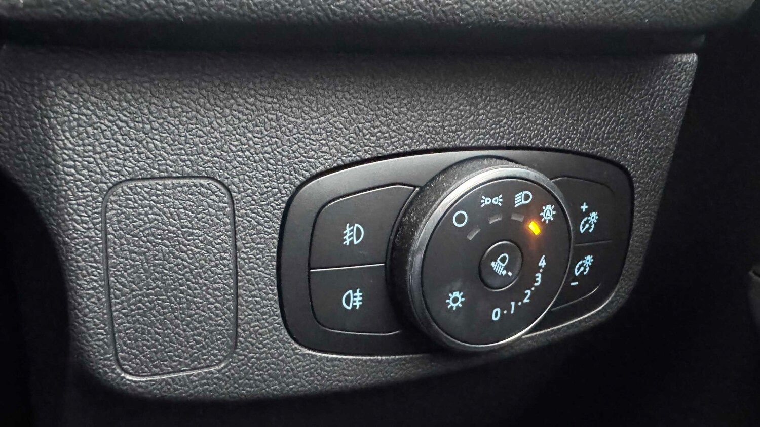 Used Ford Focus 2023 for sale - 77862500: Photo 32