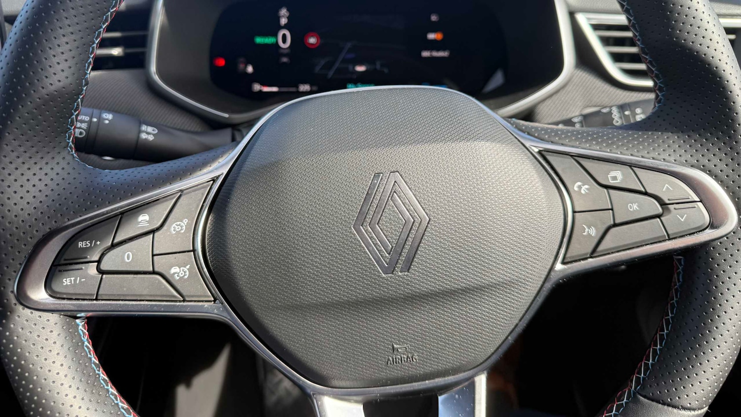 Used Renault Clio 2025 for sale - 78024315: Photo 15