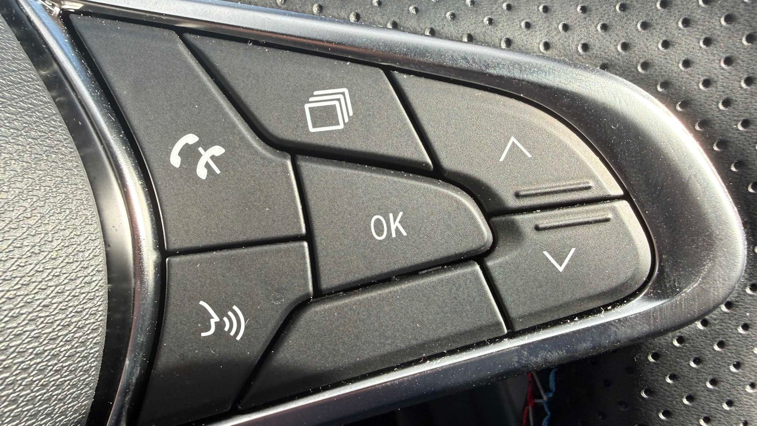 Used Renault Clio 2025 for sale - 78024315: Photo 17