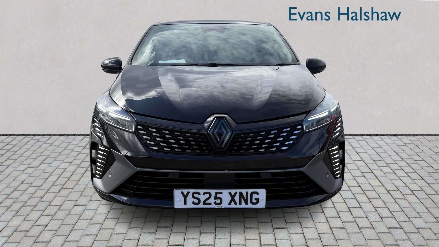 Used Renault Clio 2025 for sale - 78024315: Photo 2