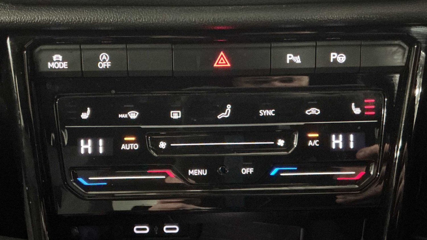 Used Volkswagen T-Roc for sale - 77857752: Photo 15