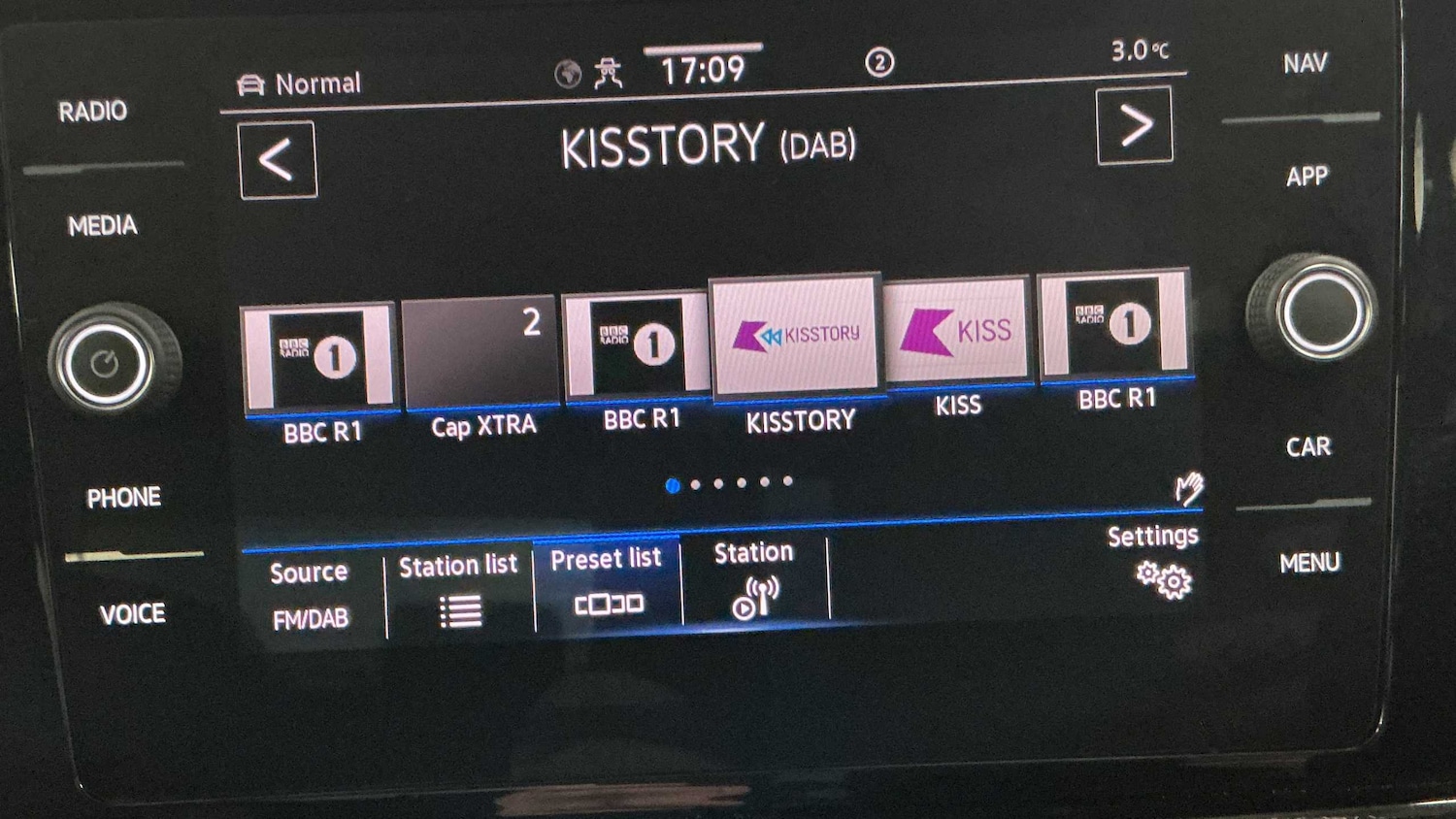 Used Volkswagen T-Roc for sale - 77857752: Photo 17