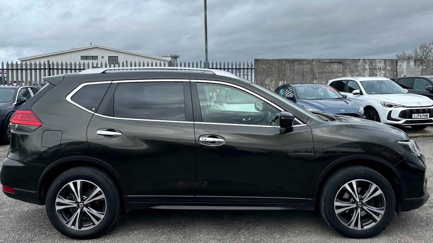 Used Nissan X-Trail for sale - 77862588: Photo 8