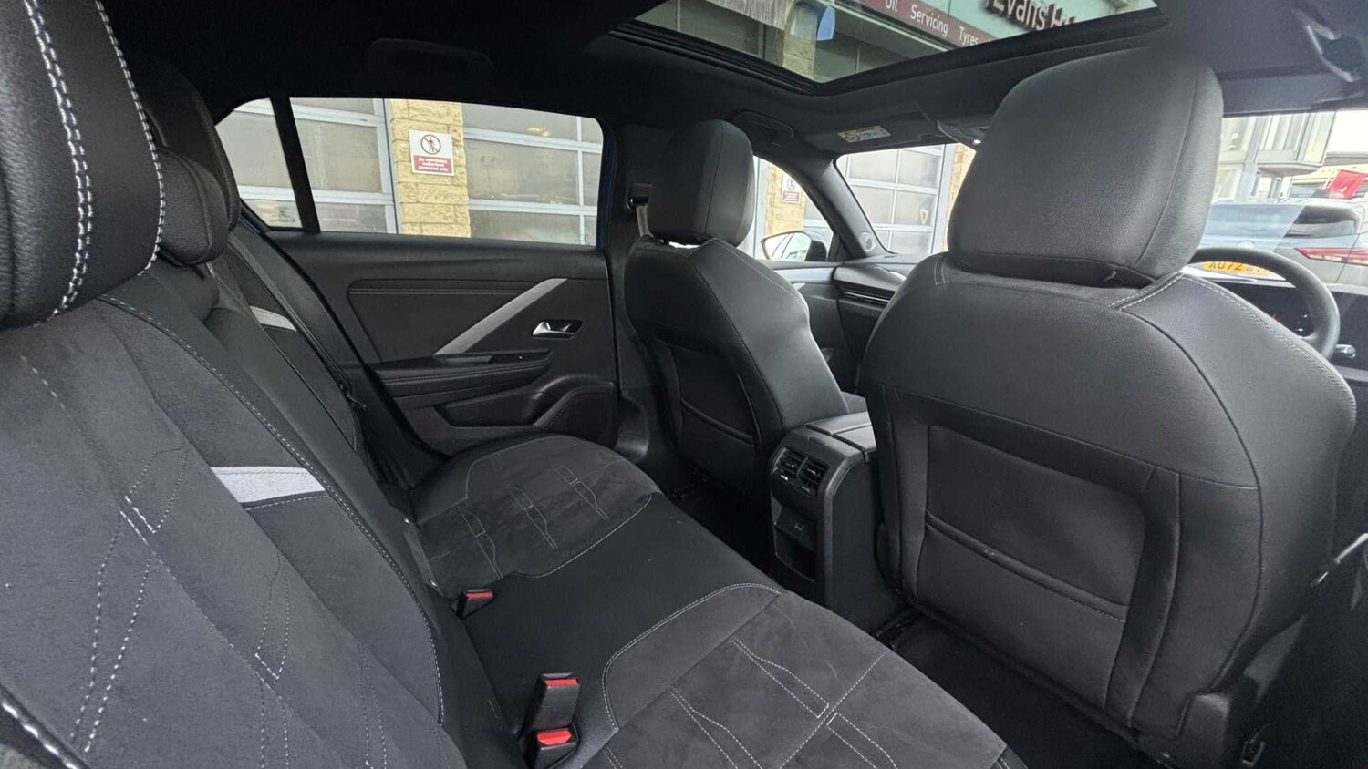 Used Vauxhall Astra for sale - 77861886: Photo 14