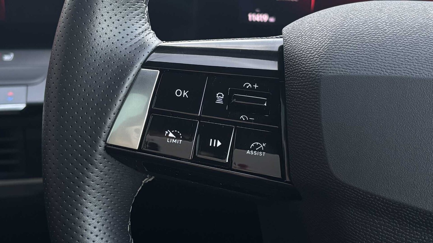 Used Vauxhall Astra for sale - 77861886: Photo 21