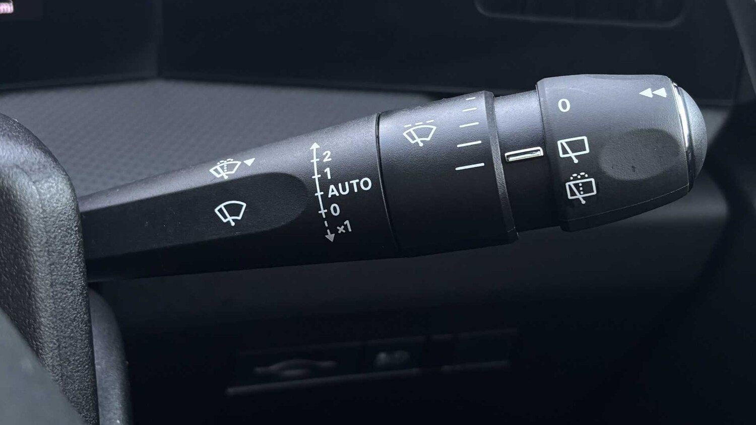 Used Vauxhall Astra for sale - 77861886: Photo 24