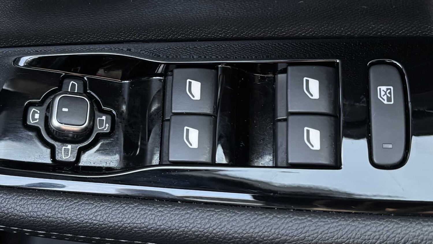 Used Vauxhall Astra for sale - 77861886: Photo 30