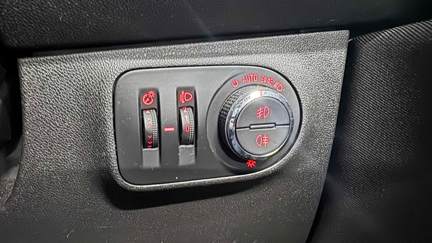 Used Vauxhall Corsa for sale - 77858583: Photo 19