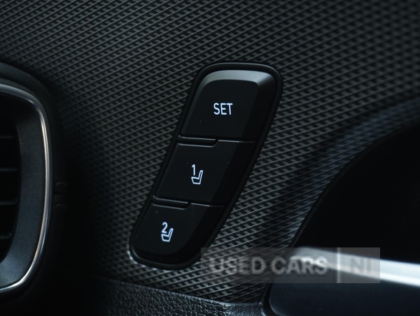 Used Hyundai Santa Fe 2018 for sale - 78186001: Photo 27