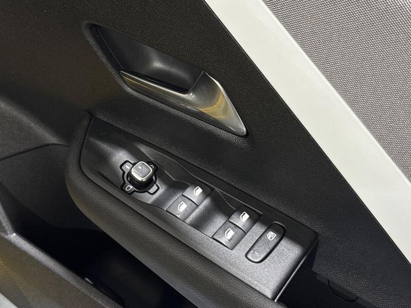 Used Vauxhall Astra 2025 for sale - 77315832: Photo 17