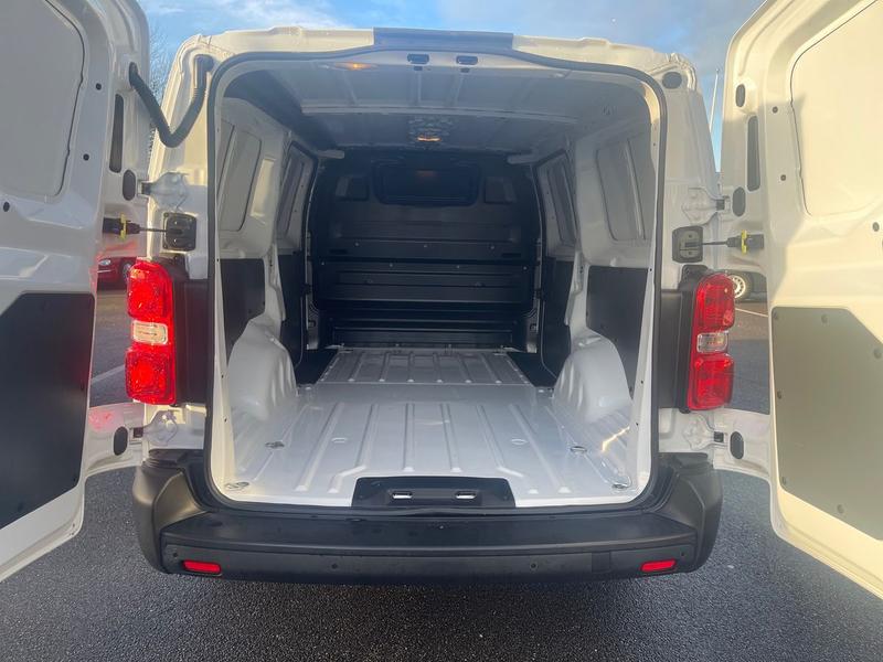 Used Vauxhall Vivaro Electric 2025 for sale - 76984836: Photo 9