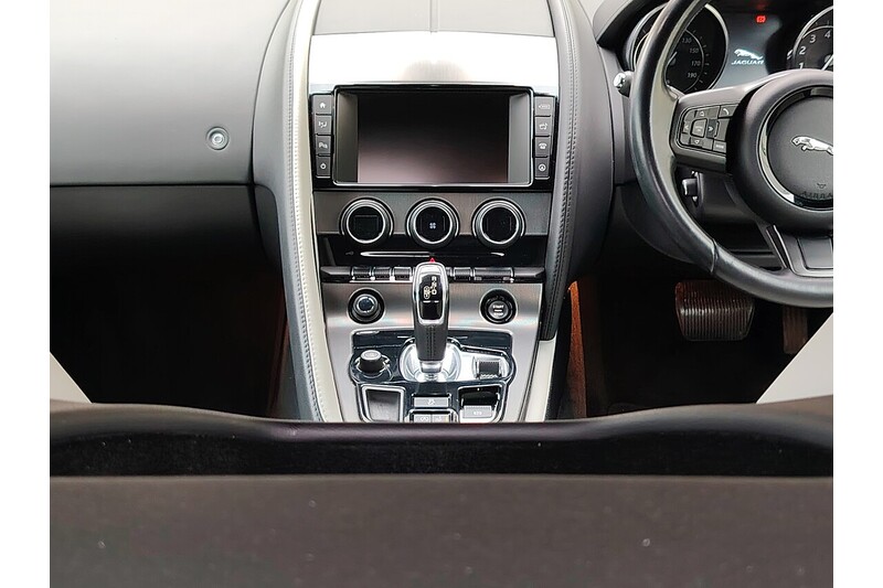 Used Jaguar F-Type 2015 for sale - 76353019: Photo 26